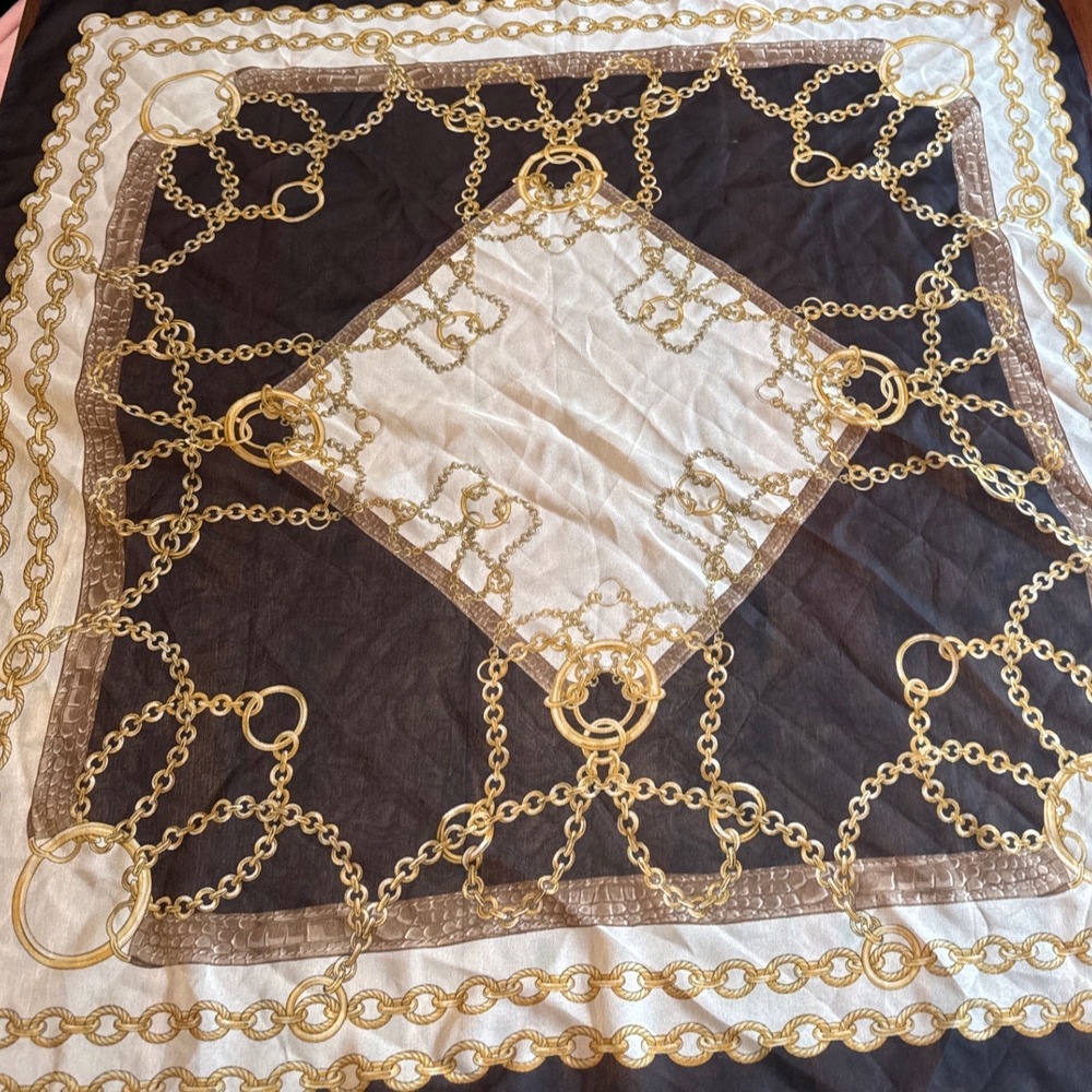 Unbranded Square Scarf Womens OS Black Gold Chain Equestrian Print Good
